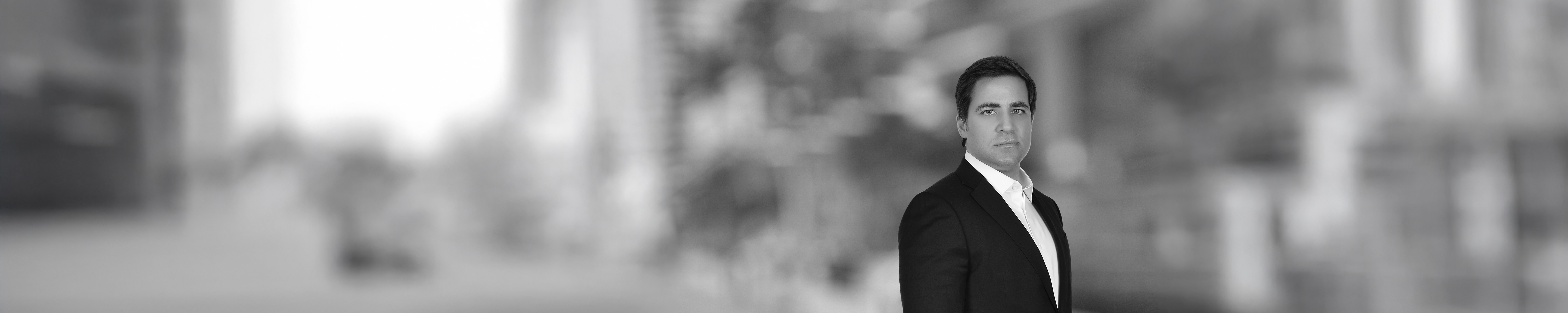 Emre Özşar